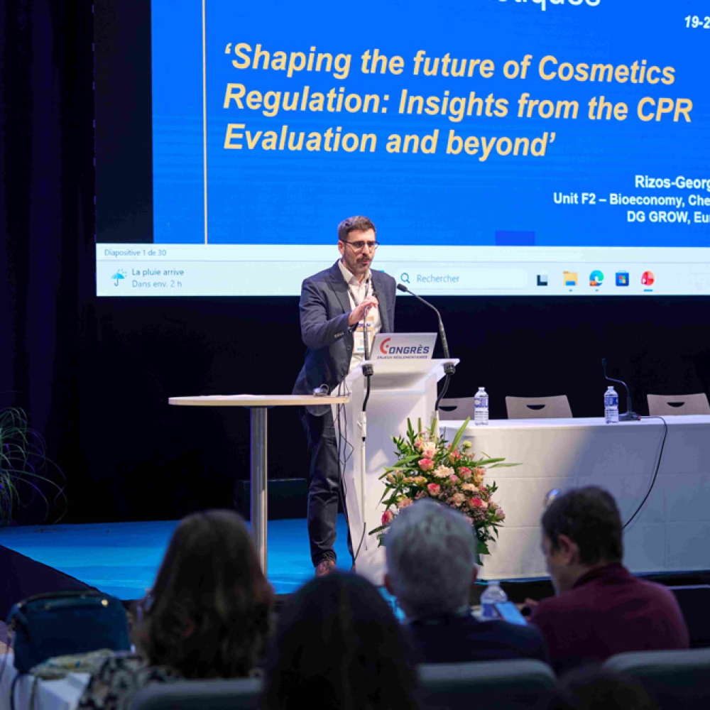 G.Manikas CongresCosmeto2025.jpg